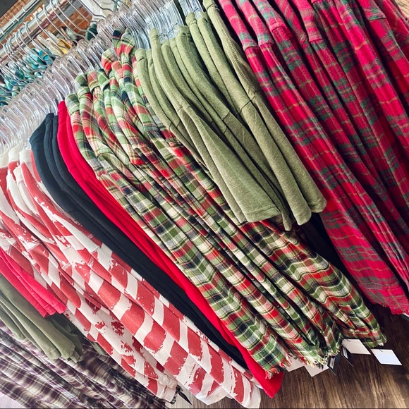 2X & 3X Red & Green Christmas Plaid Flannel / Shacket - Picture 4 of 10